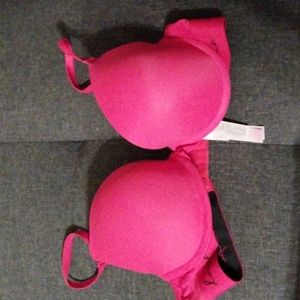 PINK Victoria's Secret bra
